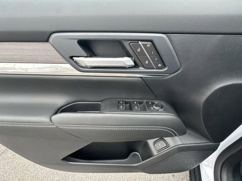 New 2026 GMC Terrain Denali AWD/4WD image 15