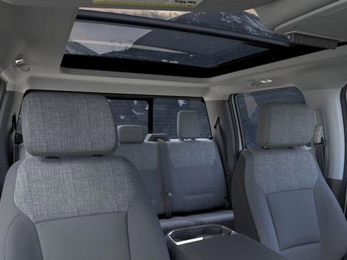 New 2025 Ford F250 XLT w/ Black Appearance Package image 22