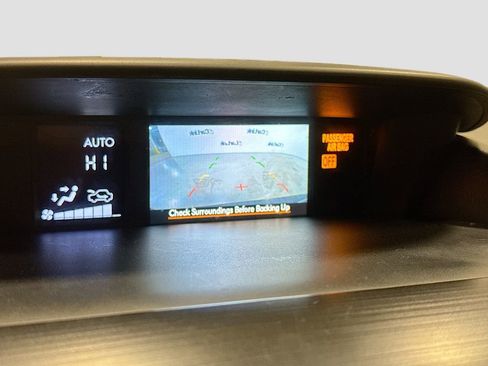 Used 2015 Subaru Forester 2.5i Limited image 14