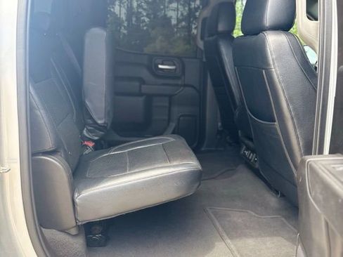 Used 2021 Chevrolet Silverado 1500 LT AWD/4WD image 17