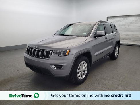 Used 2021 Jeep Grand Cherokee Laredo image 1