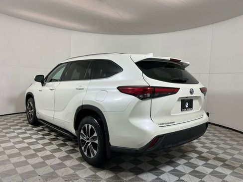 Used 2020 Toyota Highlander XLE image 5