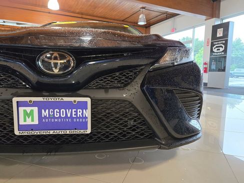 Used 2020 Toyota Camry SE w/ Audio Package FWD image 11