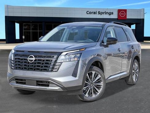 New 2026 Nissan Pathfinder Platinum FWD image 1