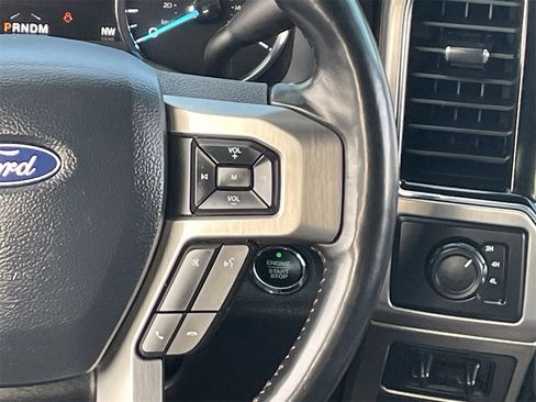 Certified 2022 Ford F450 Platinum w/ FX4 Off-Road Package image 20