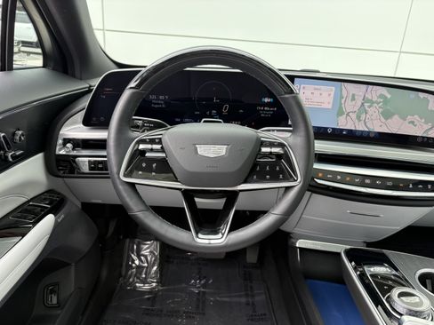 Used 2024 Cadillac Lyriq Sport AWD/4WD image 17