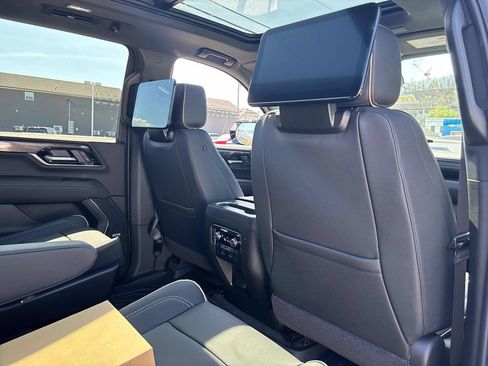 New 2026 GMC Yukon XL Elevation w/ Elevation Premium Package image 34