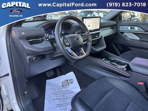 Certified 2025 Ford Explorer ST image 18