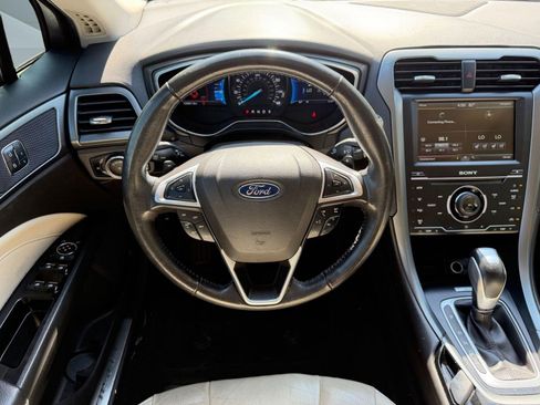 Used 2015 Ford Fusion Titanium FWD image 26