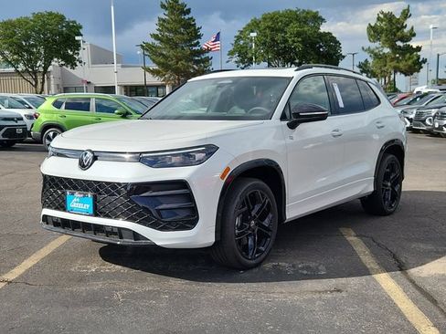 New 2026 Volkswagen Tiguan SE R-Line AWD/4WD image 4