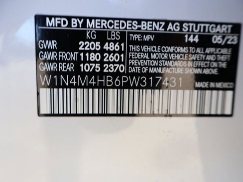 Used 2023 Mercedes-Benz GLB 250 4MATIC image 38