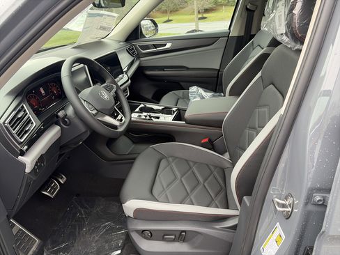 New 2026 Volkswagen Atlas Peak Edition AWD/4WD image 12