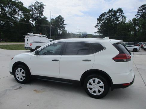 Used 2019 Nissan Rogue S image 25
