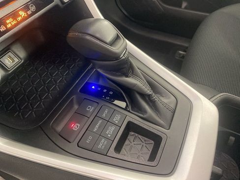 Used 2023 Toyota RAV4 LE image 8