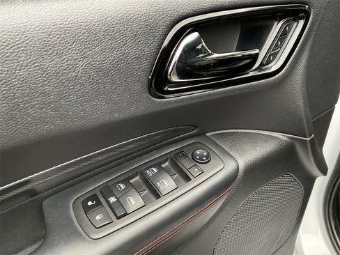 Used 2023 Dodge Durango GT image 31