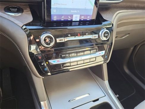 Used 2023 Ford Explorer Platinum w/ Technology Package image 17