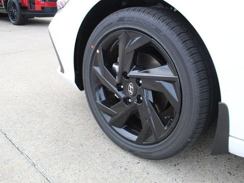 New 2026 Hyundai Elantra SEL Sport Premium FWD image 3