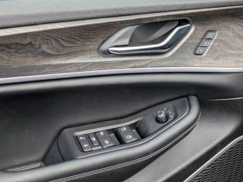 New 2026 Jeep Grand Cherokee L Limited AWD/4WD image 13