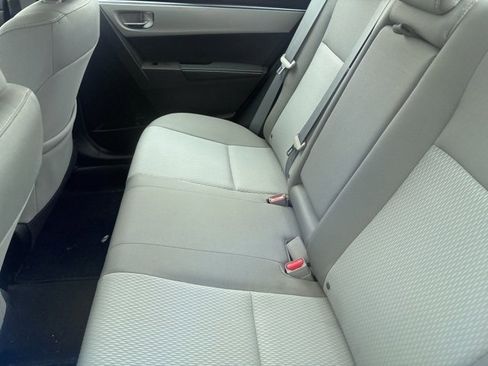 Used 2015 Toyota Corolla LE image 10