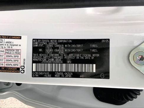 Used 2025 Toyota 4Runner SR5 RWD image 36