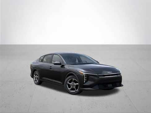 New 2026 Kia K4 LXS image 8