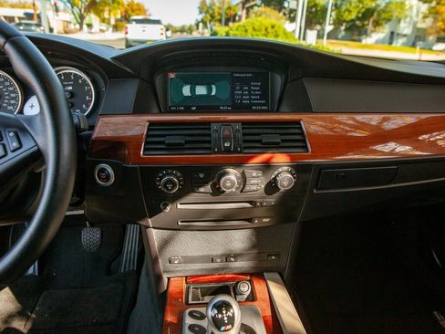 Used 2006 BMW M5 image 14