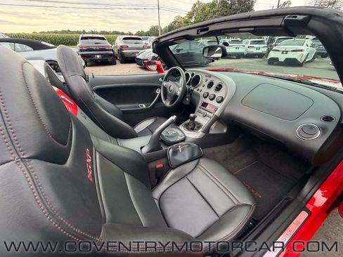 Used 2008 Pontiac Solstice GXP w/ Premium Package RWD image 21