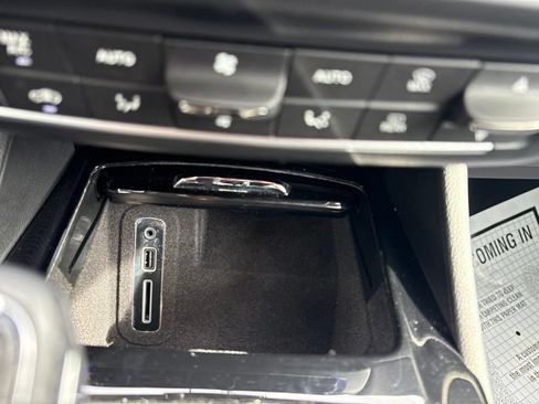 Used 2022 Maserati Levante GT AWD/4WD image 17