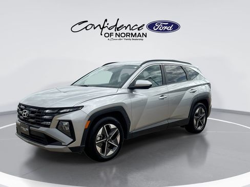 Used 2025 Hyundai Tucson SEL FWD image 4