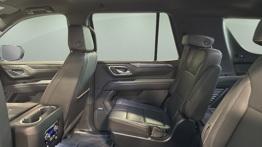 Used 2023 Chevrolet Tahoe RST w/ RST Performance Edition AWD/4WD image 17