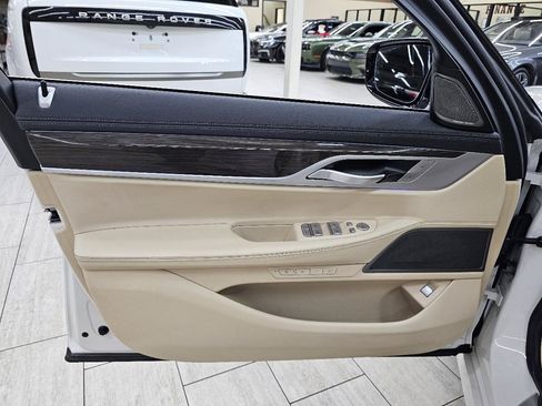 Used 2019 BMW 740i RWD image 42