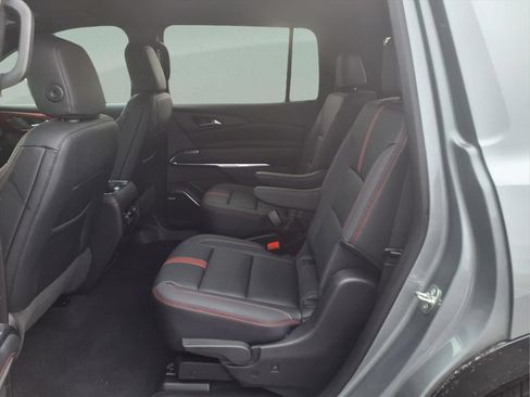 Certified 2026 Chevrolet Traverse RS w/ LPO, Floor Liner Package AWD/4WD image 20