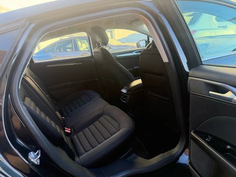 Used 2014 Ford Fusion SE image 29