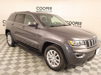 Used 2021 Jeep Grand Cherokee Laredo image 1