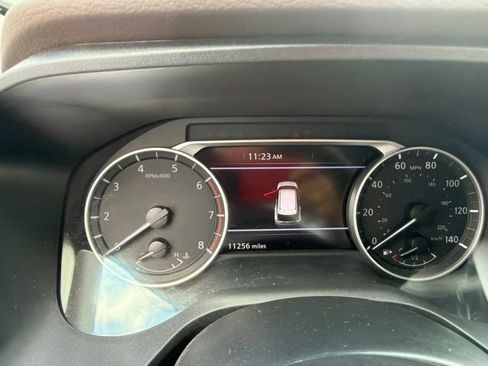 Used 2023 Nissan Rogue SV AWD/4WD image 17