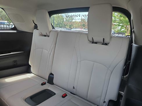 Certified 2026 INFINITI QX60 Luxe w/ Cargo Package FWD image 10