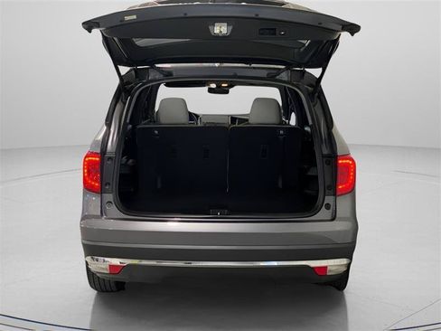 Used 2016 Honda Pilot Touring image 9