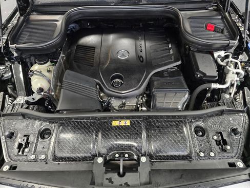 Used 2022 Mercedes-Benz GLS 450 4MATIC image 10