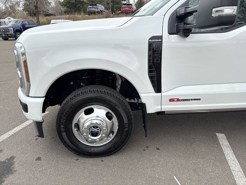 Certified 2025 Ford F350 Platinum image 34