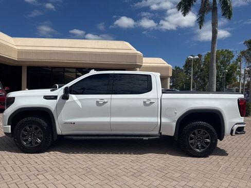 Used 2023 GMC Sierra 1500 AT4 w/ Technology Package image 5