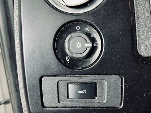 Used 2014 Ford F150 FX4 w/ Equipment Group 402A Luxury AWD/4WD image 19