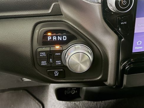 Used 2025 RAM 1500 Laramie image 24