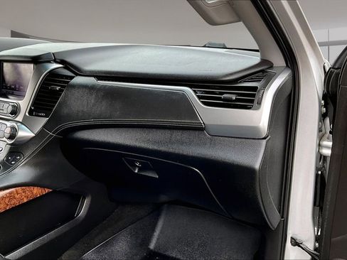Used 2017 Chevrolet Tahoe Premier RWD image 15