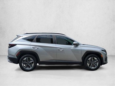 Certified 2025 Hyundai Tucson SEL FWD image 4