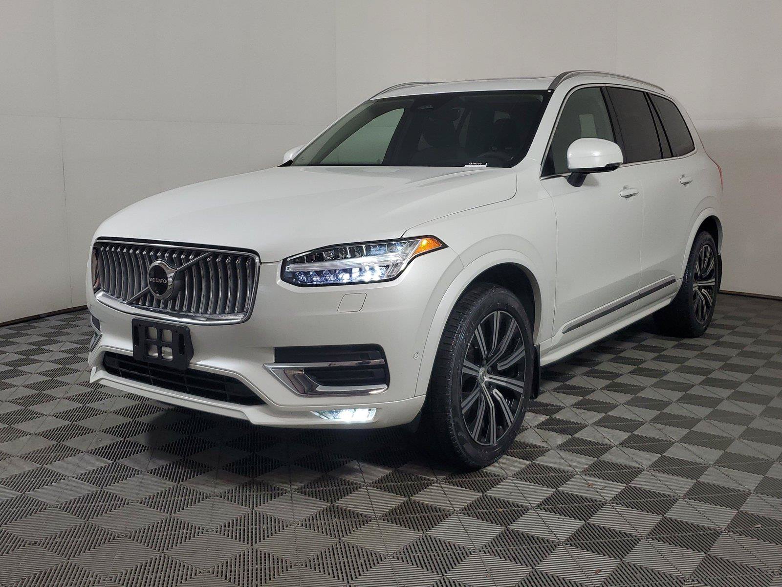 Used 2024 Volvo XC90 B6 Plus w/ Protection Package AWD/4WD image 3