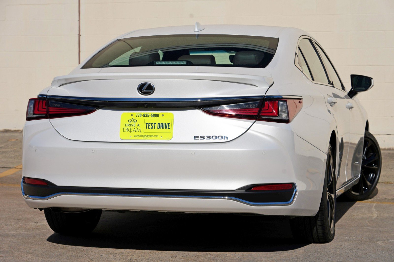 Used 2024 Lexus ES 300h w/ Premium Package FWD image 5