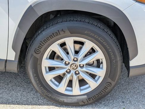 Used 2022 Toyota Corolla Cross LE w/ Black Badges Package (TMS) AWD/4WD image 9