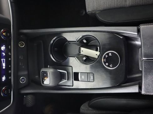 Used 2023 Nissan Rogue SV image 14