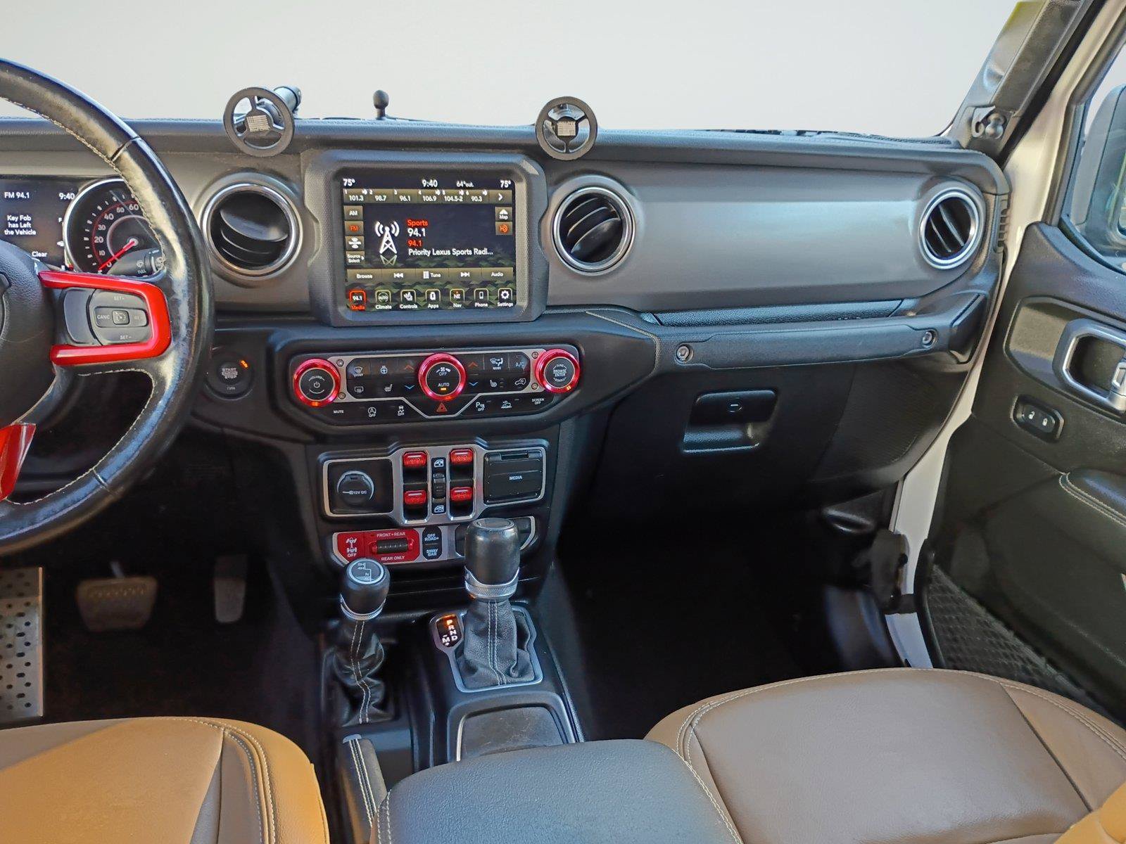 Used 2021 Jeep Gladiator Rubicon AWD/4WD image 15