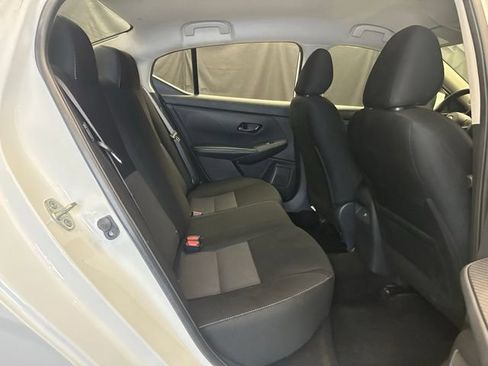 Used 2024 Nissan Sentra SV FWD image 18